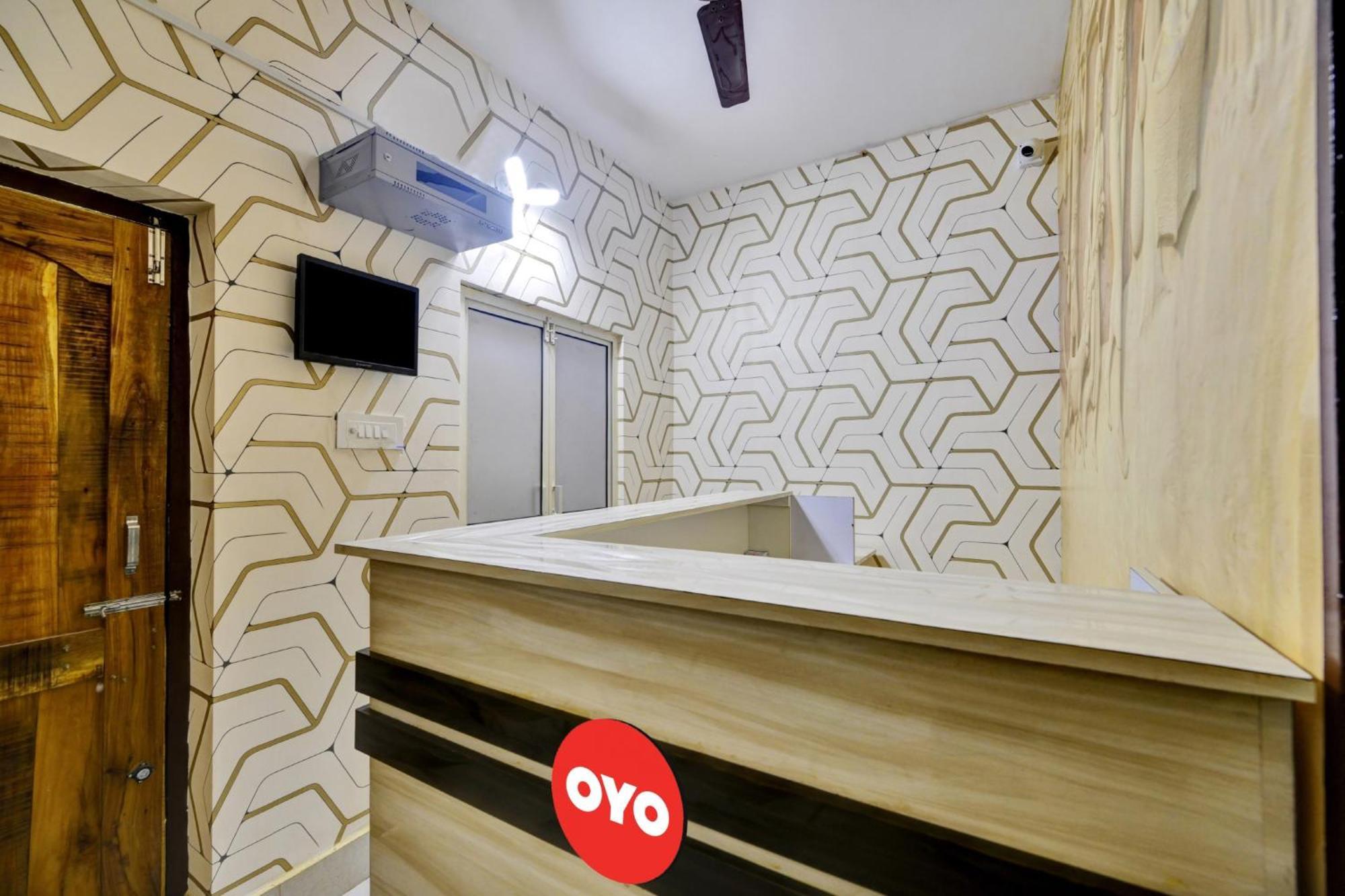 Oyo Flagship 81058 Royal Regalia Hotel Bhubaneswar Exterior photo